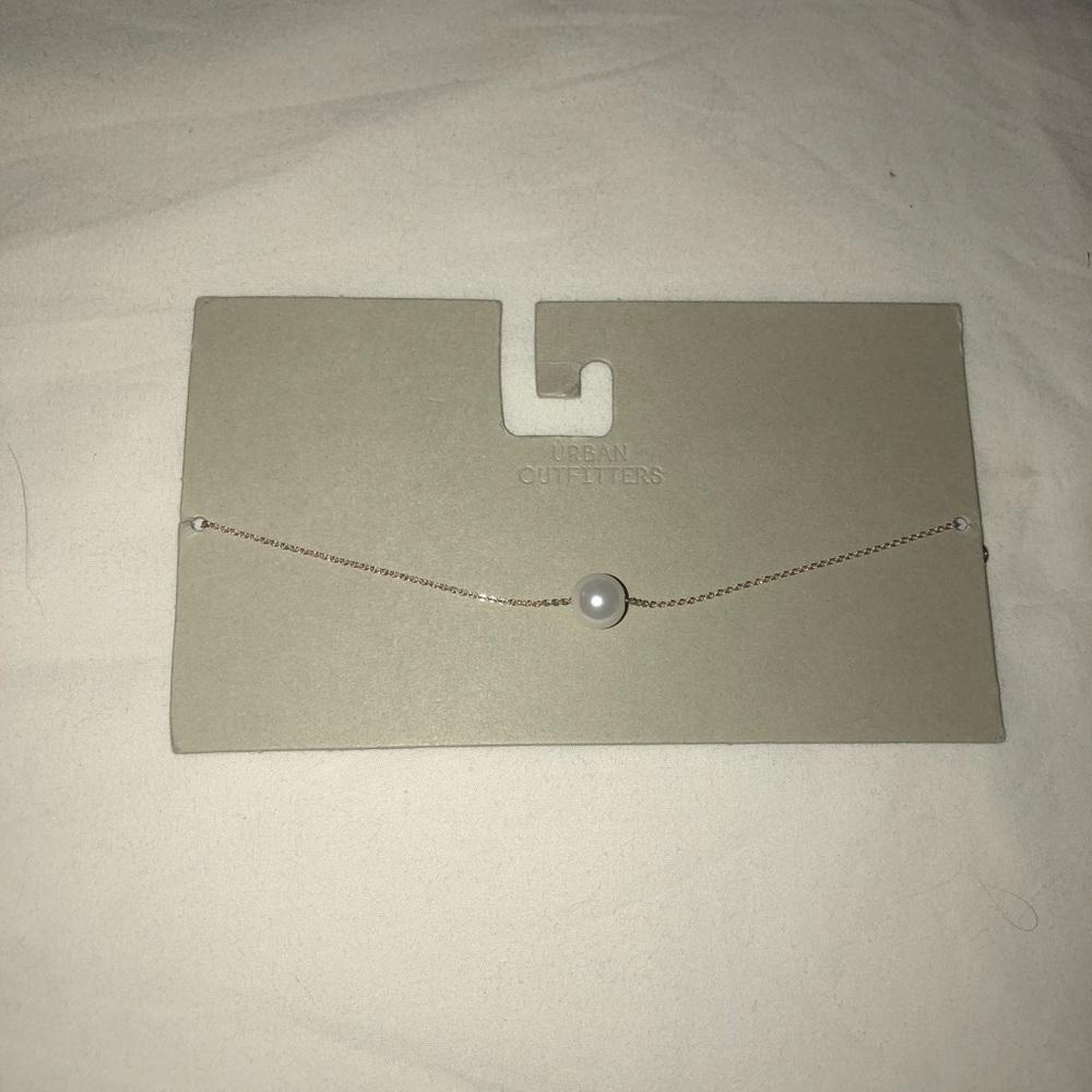 Urban outfitters pearl choker